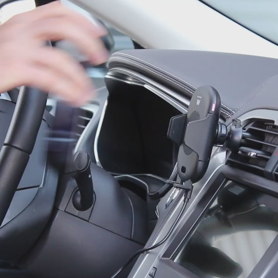 Support et chargeur iPhone à induction pour voiture avec ouverture et fermeture automatique des grilles