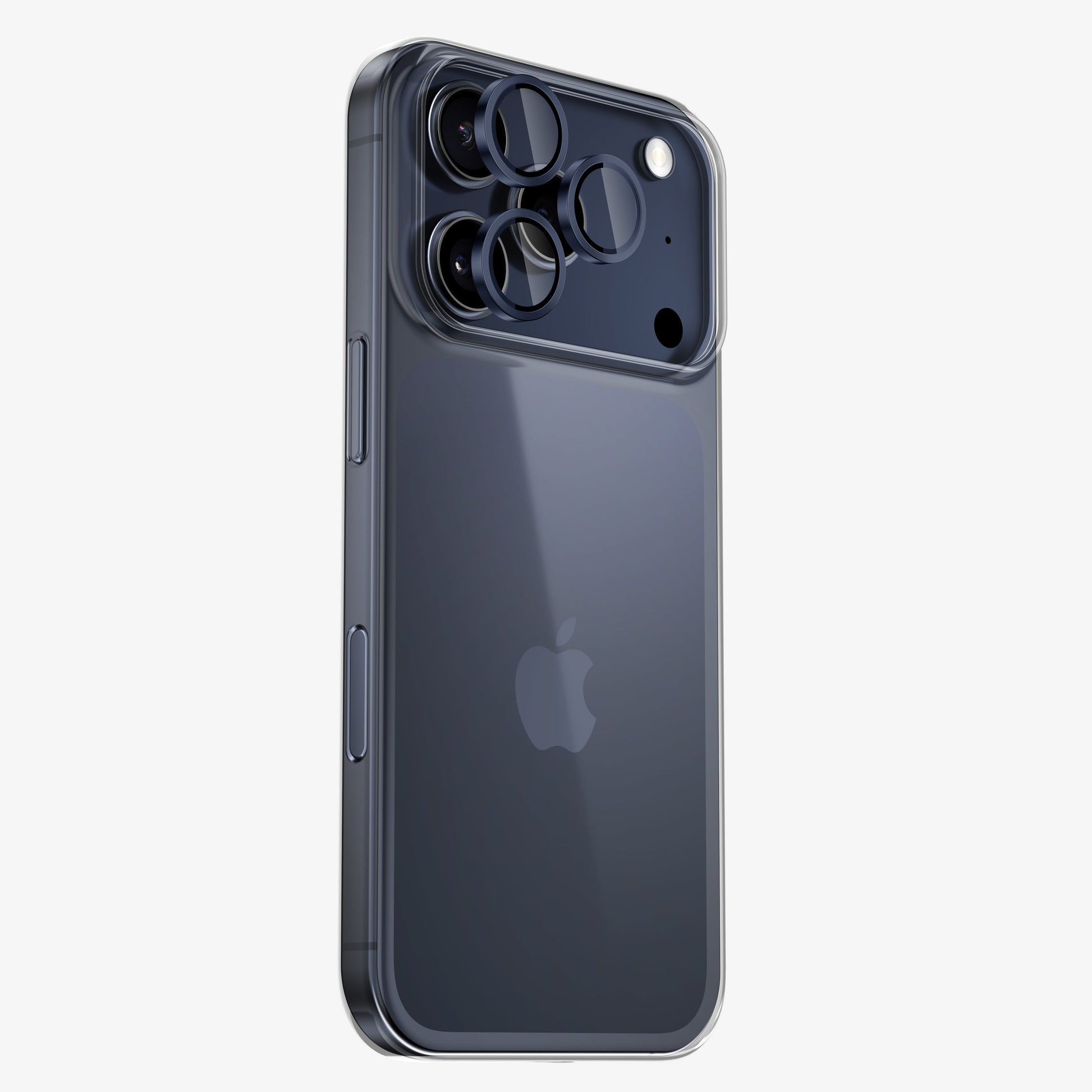 Protection caméra bleue posée sur un iPhone bleu, contour en aluminium anodisé autour de chaque objectif