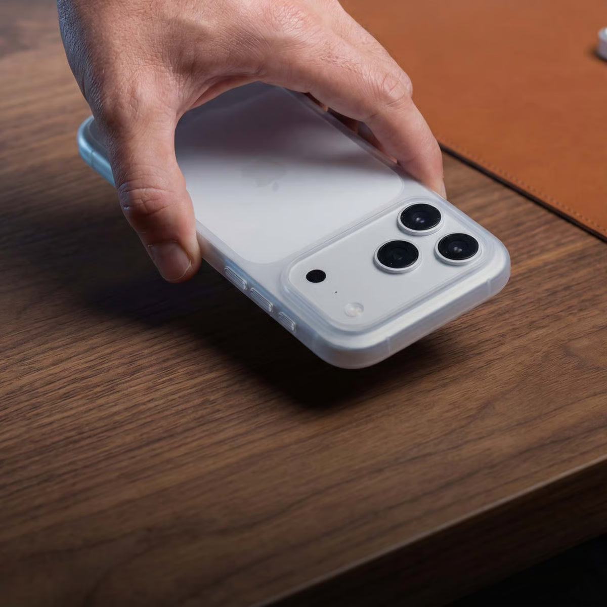 iPhone 18 Pro avec une coque fine